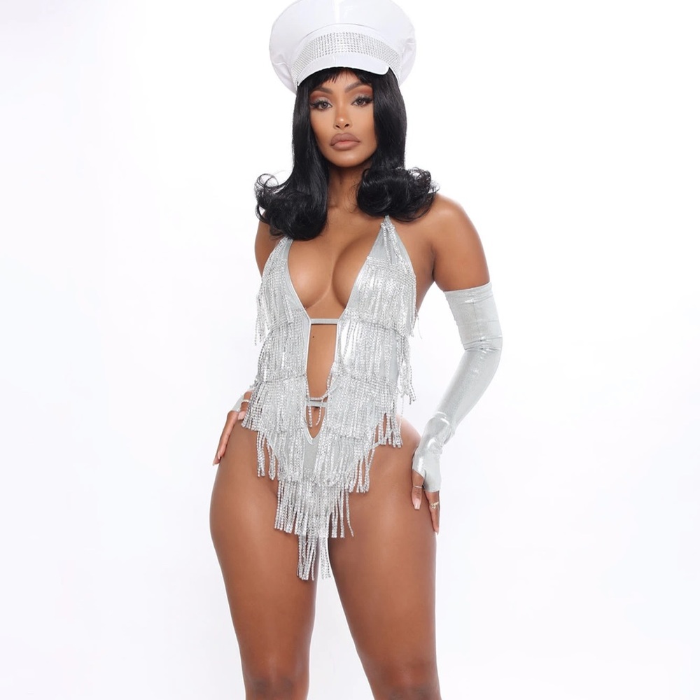 Fashion Nova M/L costume used once